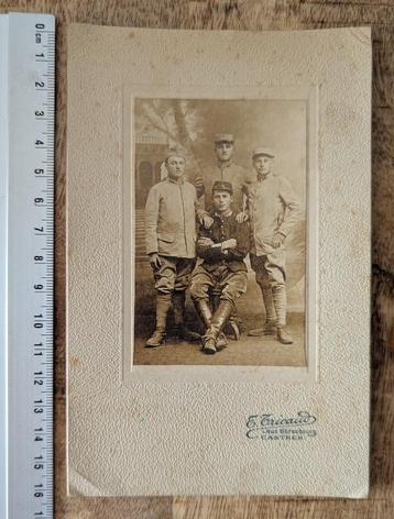 Studio portret groepsfoto Franse soldaten WO1 beschikbaar voor biedingen