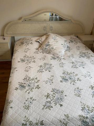Complete Slaapkamer - Bed, Kast, Commode, Nachtkastjes beschikbaar voor biedingen
