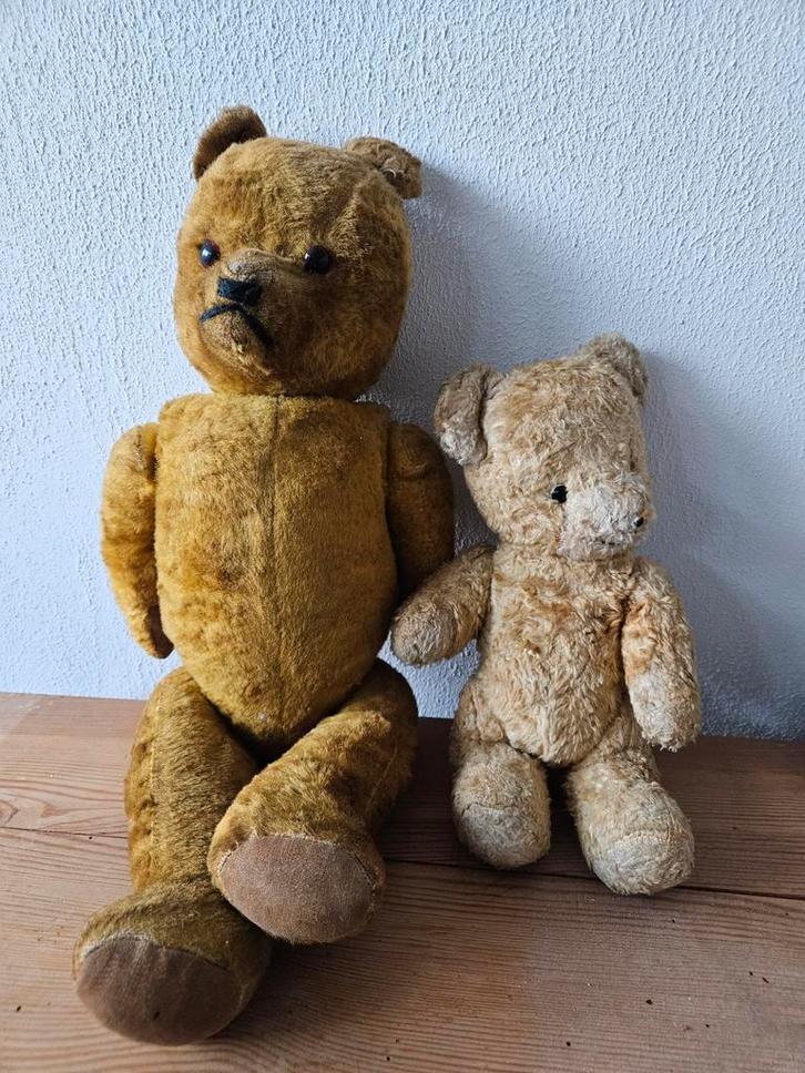 Twee oude teddyberen, Kinderen en Baby's, Speelgoed | Knuffels en Pluche, Gebruikt, Beer, Ophalen of Verzenden