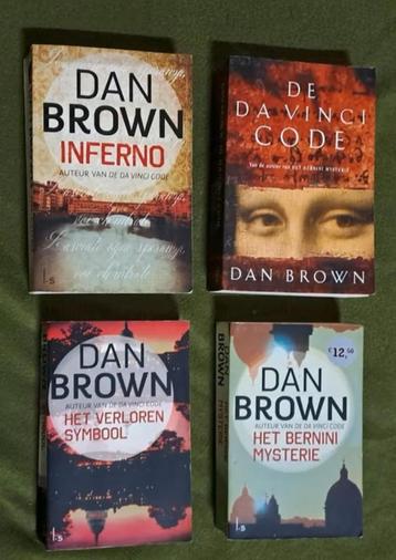 4 x Dan Brown boeken serie o.a. Da Vinci Code beschikbaar voor biedingen
