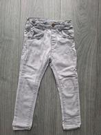 Zara Skinny Spijkerbroek Maat 98 - Grijs, Broek, Jongen of Meisje, Ophalen of Verzenden, Zo goed als nieuw