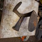 2 schoenmakersleesten, Ophalen