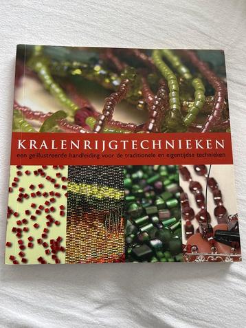 Kralenrijgtechnieken - Handboek voor Sieraden Maken beschikbaar voor biedingen