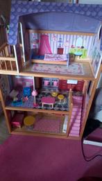 Barbie huis met nog wat spulletjes, Gebruikt, Ophalen