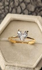 Prachtige 14k gouden ring mat hart zirkonia steen, Nieuw, Ophalen of Verzenden, 17 tot 18, Dame