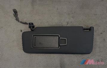 VW GOLF VIII ZONNEKLEPJE LINKS ZWART  beschikbaar voor biedingen
