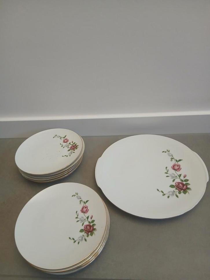Bavaria Mitterteich Taartbord + 12 Gebaksbordjes, Huis en Inrichting, Keuken | Servies, Zo goed als nieuw, Bord(en), Overige stijlen