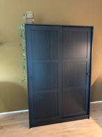 Ikea Rakkestad schuifdeurkast zwart/bruin, Ophalen, 100 tot 150 cm, Meerdere deuren, Zo goed als nieuw