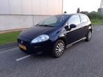 Fiat Punto 1.3 diesel bj, 2011 met nieuwe apk, Auto's, Voorwielaandrijving, 28 km/l, 4 cilinders, Grijs