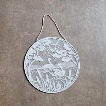 vintage geborduurde raamhanger wanddecoratie zwanen beschikbaar voor biedingen