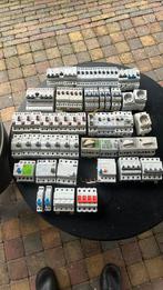 Diverse automaten aardlekschakelaars hoofdschakelaars, Ophalen of Verzenden