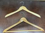 Diverse houten kledinghangers te koop, Kleding | Dames, Kledinghangers, Ophalen of Verzenden, Gebruikt, Hout, Kinderen en Volwassenen