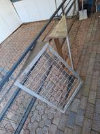 Twee maal hooiruif, Dieren en Toebehoren, Stalling en Weidegang, Toebehoren