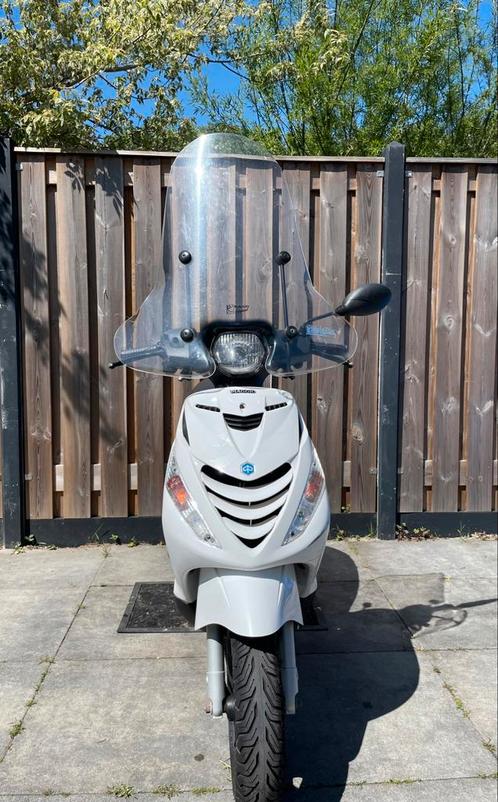 Piaggio zip, Fietsen en Brommers, Scooters | Piaggio, Zo goed als nieuw, Zip, Ophalen