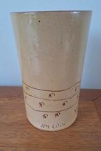 Rechte hoge vaas van keramiek, rustiek, natuurlijk, Overige kleuren, Aardewerk of Porselein, Ophalen of Verzenden, Zo goed als nieuw