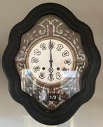 Prachtige antieke Franse wandklok, parelmoer ingelegd., Huis en Inrichting, Woonaccessoires | Klokken, Ophalen, Gebruikt, Analoog