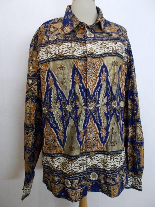 Prachtige batik print blouse met hele mooie knopen! XL, Kleding | Dames, Blouses en Tunieken, Zo goed als nieuw, Maat 46/48 (XL) of groter