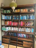 Industriele boekenkast, Huis en Inrichting, Kasten | Boekenkasten, Ophalen, Zo goed als nieuw, 25 tot 50 cm, 150 tot 200 cm