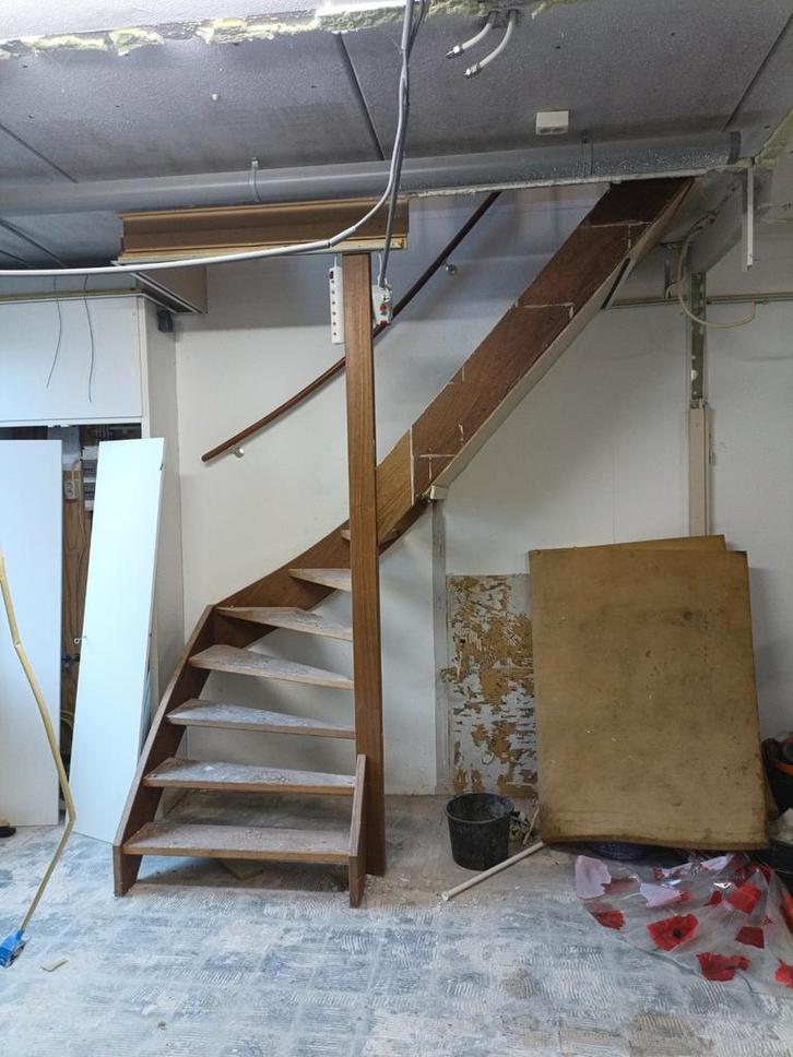 Vaste Mahoniehouten Trap, Doe-het-zelf en Verbouw, Ladders en Trappen, Ophalen