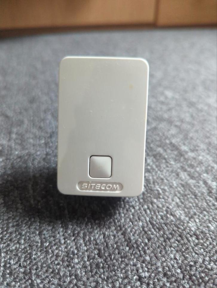 Sitecom N300 WiFi range extender (opruiming), Computers en Software, WiFi-versterkers, Gebruikt, Ophalen of Verzenden