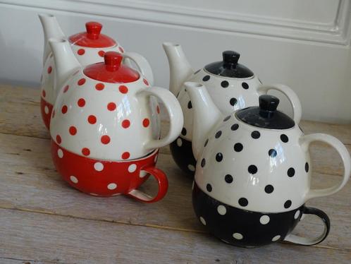 4x Tea-for-one, V&D, rood/wit en zwart/wit STIPPEN, gaaf, Huis en Inrichting, Keuken | Servies, Zo goed als nieuw, Overige typen