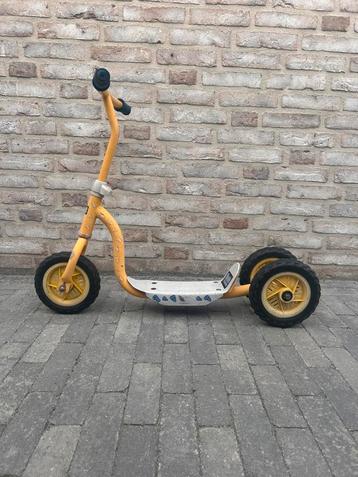 Kinder stepje met achter 2 wielen beschikbaar voor biedingen