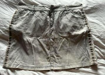 + Zo goed als nieuw Geisha grijs rokje. Maat 2XL/44. beschikbaar voor biedingen