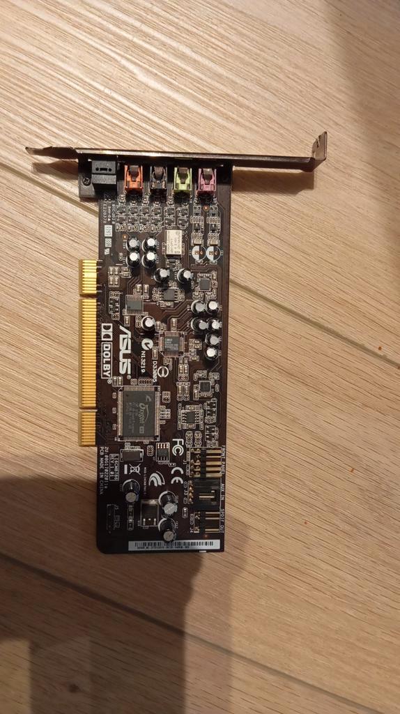 ASUS Xonar DG PCI geluidskaart 5.1 Dolby Headphone, Computers en Software, Geluidskaarten, Zo goed als nieuw, Intern, Ophalen of Verzenden