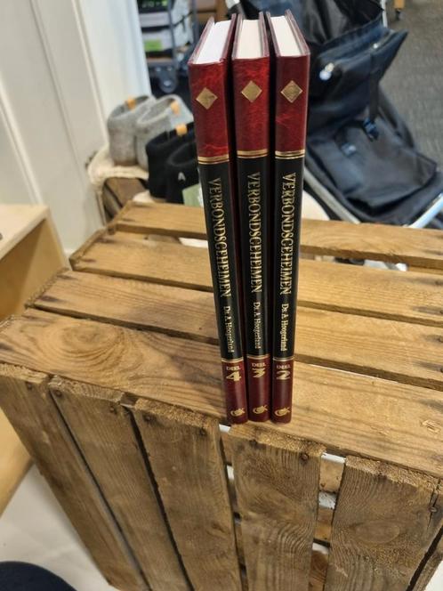 Ds. A. Hoogerland. Verbondsgeheimen. Deel 2,3 en 4., Boeken, Godsdienst en Theologie, Gelezen, Ophalen of Verzenden