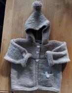 Nieuw gebreid babyvestje maat 80-86 (1 jr), lichtbruin., Jelly, Nieuw, Ophalen of Verzenden, Truitje of Vestje