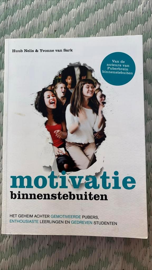 Huub Nelis - Motivatie binnenstebuiten, Boeken, Zwangerschap en Opvoeding, Zo goed als nieuw, Ophalen of Verzenden