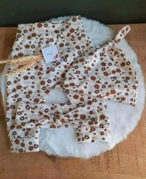 Babybroekje, mutsje & haarbandje 50/56 Nieuw handgemaakt, Kinderen en Baby's, Kraamcadeaus en Geboorteborden, Nieuw, Kraamcadeau