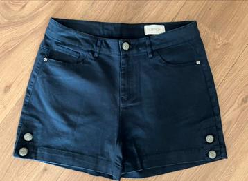 Cartoon dames korte broek/short, maat 40 beschikbaar voor biedingen