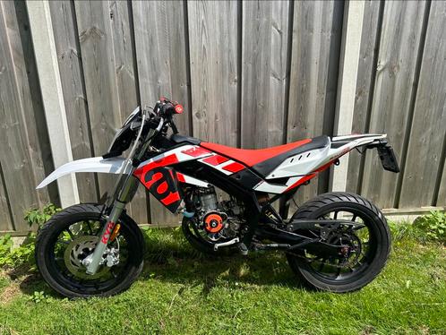Aprilia SX50 77cc, Fietsen en Brommers, Brommers | Overige merken, Zo goed als nieuw, Ophalen