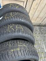 Winterbanden 215/60 R17 (Uniroyal), Auto-onderdelen, Banden en Velgen, Ophalen, 17 inch, Winterbanden, Band(en)