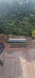 Groen met witte roluik, in goede werkende staat, 105/122cm, Doe-het-zelf en Verbouw, Rolluiken, Ophalen, Gebruikt, 100 tot 150 cm