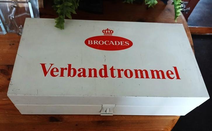 Grote lege verbandtrommel Brocades wit metaal industrieel 50, Antiek en Kunst, Curiosa en Brocante, Ophalen of Verzenden