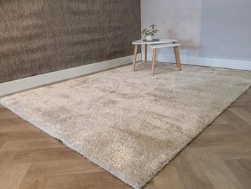 Champagne hoogpolig! 170*230 Nieuw! beschikbaar voor biedingen