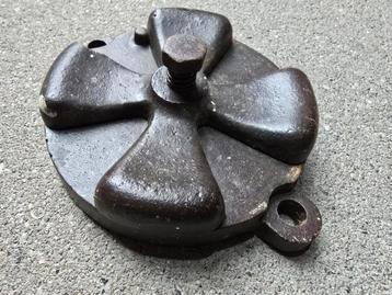 Antiek gietijzeren beluchtings wiel / opener €29 beschikbaar voor biedingen