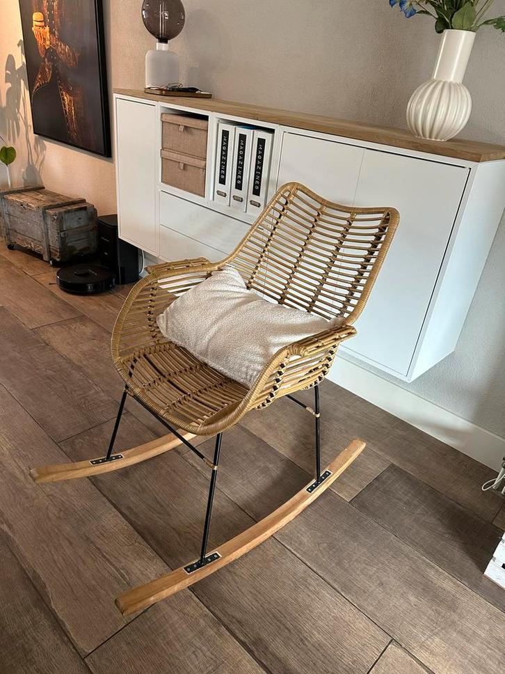 Rotan Schommelstoel - Zeer Goede Staat!, Huis en Inrichting, Stoelen, Gebruikt, Eén, Riet of Rotan, Bruin, Ophalen