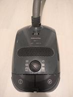 Miele S211 1600W Stofzuiger, Gebruikt, Stofzuiger, 1200 tot 1600 watt, Ophalen