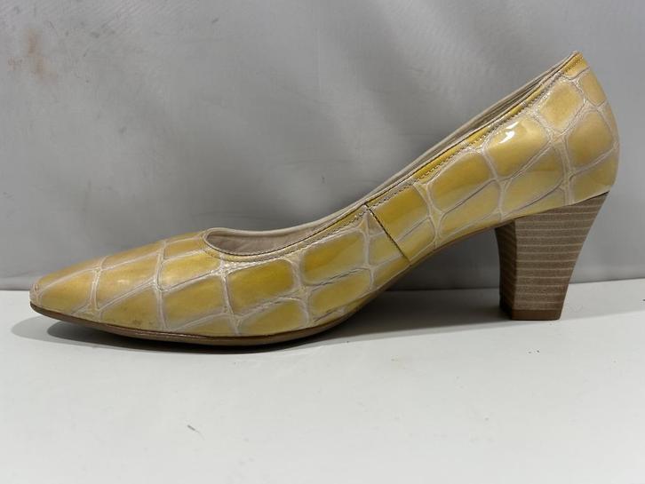 Ara, maat 39 gele pumps in croco style., Kleding | Dames, Schoenen, Zo goed als nieuw, Pumps, Geel, Verzenden