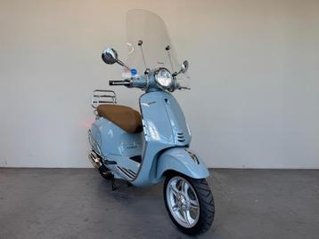 Vespa Primavera Amazon Blue (custom) NIEUW 0 KM beschikbaar voor biedingen