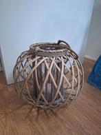 Mooie geote rieten lantaarn, Ophalen of Verzenden, Zo goed als nieuw, Hout, 50 tot 75 cm