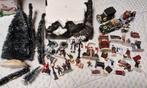 Heel veel kerstdorp figuren, voertuigen en plateau Lemax, Ophalen of Verzenden