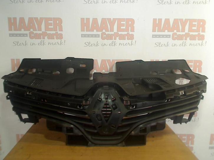 Grille Renault Clio IV Estate/Grandtour (7R) 2016, Auto-onderdelen, Carrosserie en Plaatwerk, Renault, Gebruikt