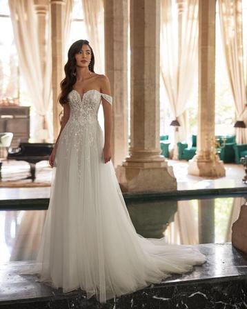 Trouwjurken sample sale Rosa Clará beschikbaar voor biedingen