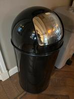 Metalen push to open prullenbak 60 liter zwart, Huis en Inrichting, Woonaccessoires | Prullenbakken, Gebruikt, 50 tot 75 cm, 40 liter of meer