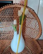 Moderne Witte vaas keramiek tulpenvaas, Huis en Inrichting, Woonaccessoires | Vazen, Wit, Aardewerk of Porselein, Ophalen of Verzenden