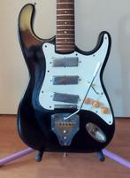 Oude gitaar, lijkt Italiaans, Muziek en Instrumenten, Snaarinstrumenten | Gitaren | Elektrisch, Ophalen, Gebruikt, Solid body